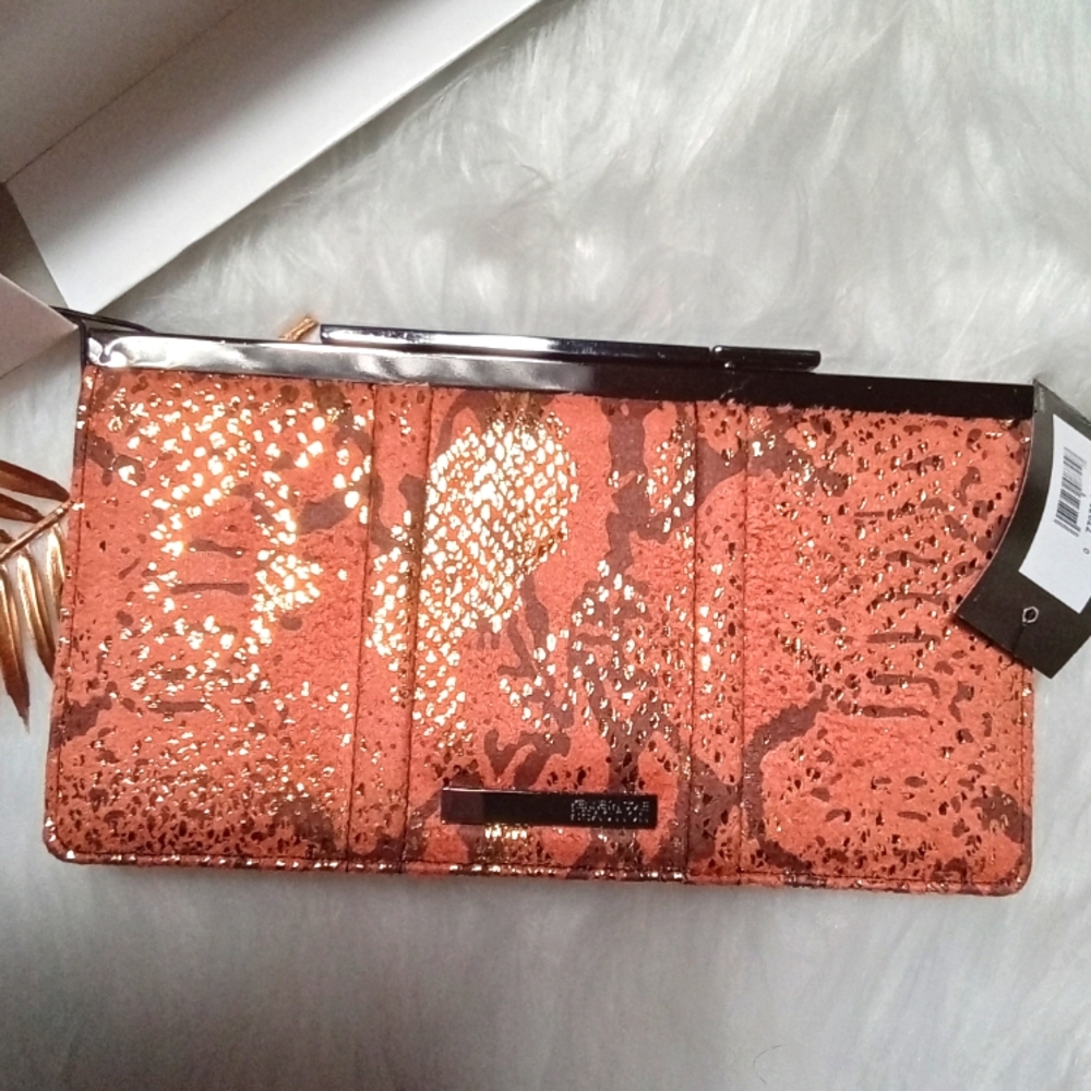 Kenneth Cole Reaction Metallic Clutch - Rose Gold